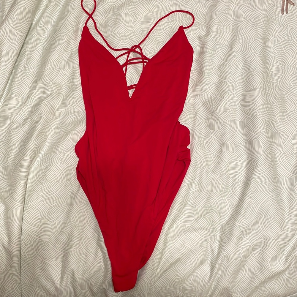 superdown | NWT Rose One Piece in Red Size M